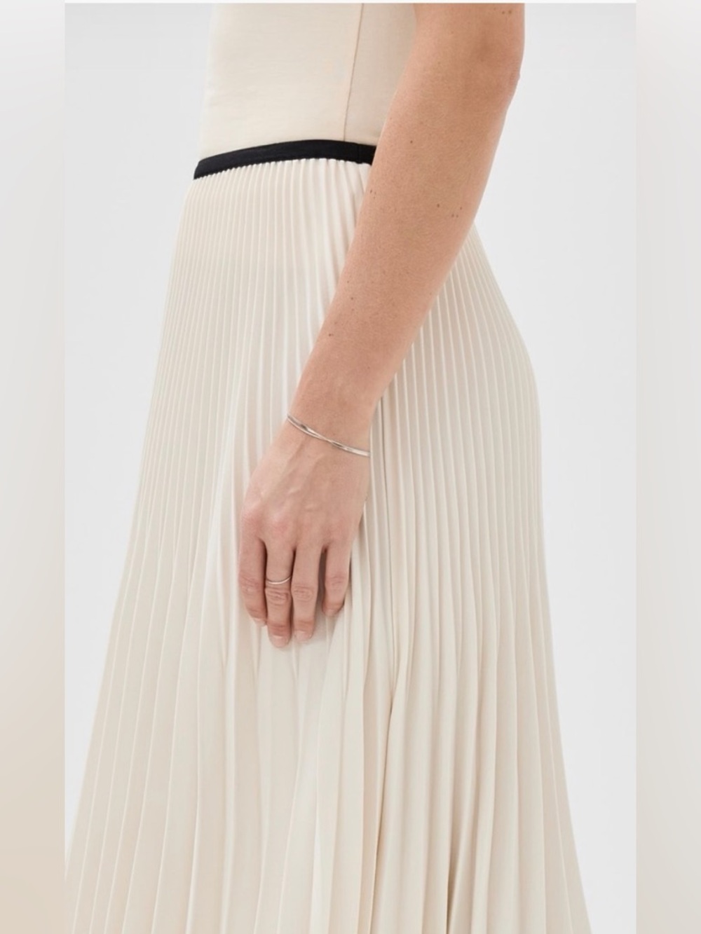 Jenni Kayne Pleated Skirt.
Ivory/Black
NWOT 
Size XS - Picture 3 of 15